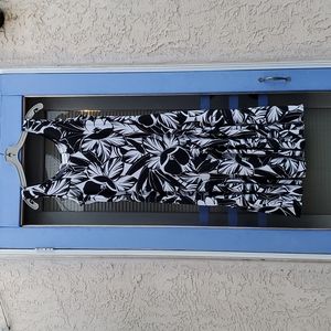 ENDING SOON! Chico's black and off-white floral dress. Size 1